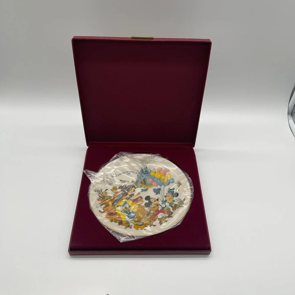 Walt Disney World 10th Anniversary Commemorative Plate 1971-1981 Limited Edition